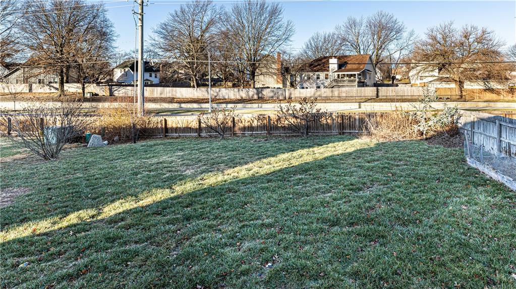 9212 Constance Street Lenexa, KS 66215 - Photo 19 of 20