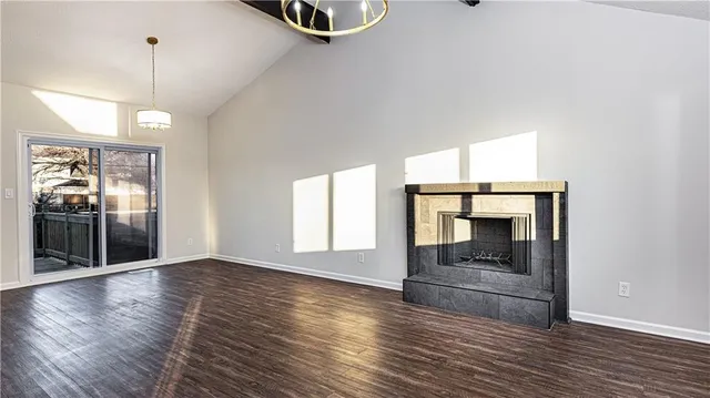 $408,000 | 9212 Constance Street, Lenexa, KS 66215