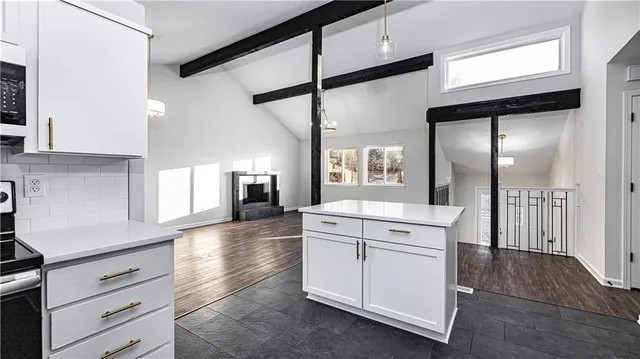 $408,000 | 9212 Constance Street, Lenexa, KS 66215