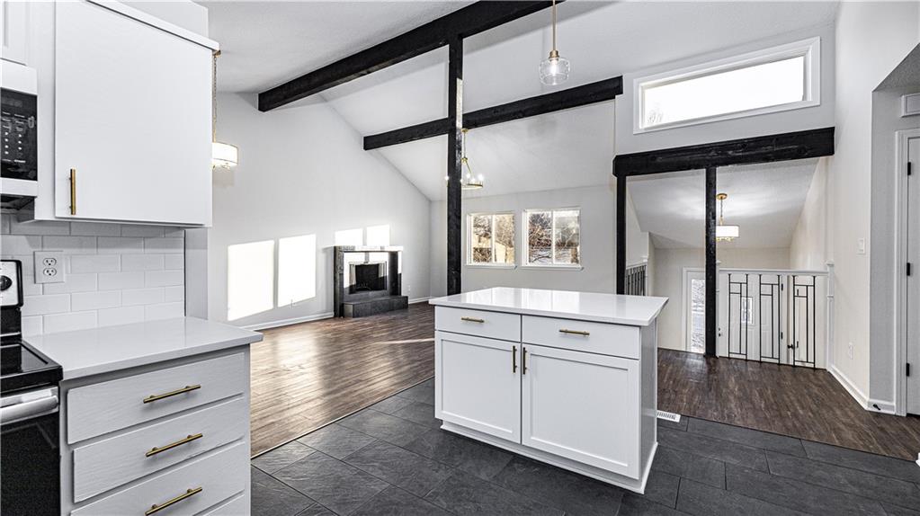 9212 Constance Street Lenexa, KS 66215 - Photo 9 of 20