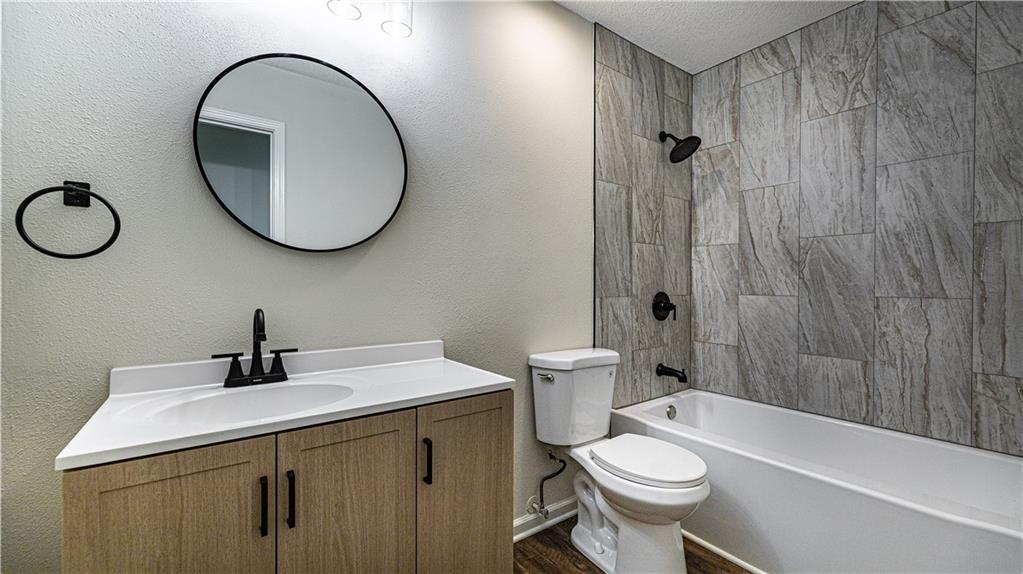 9212 Constance Street Lenexa, KS 66215 - Photo 10 of 20