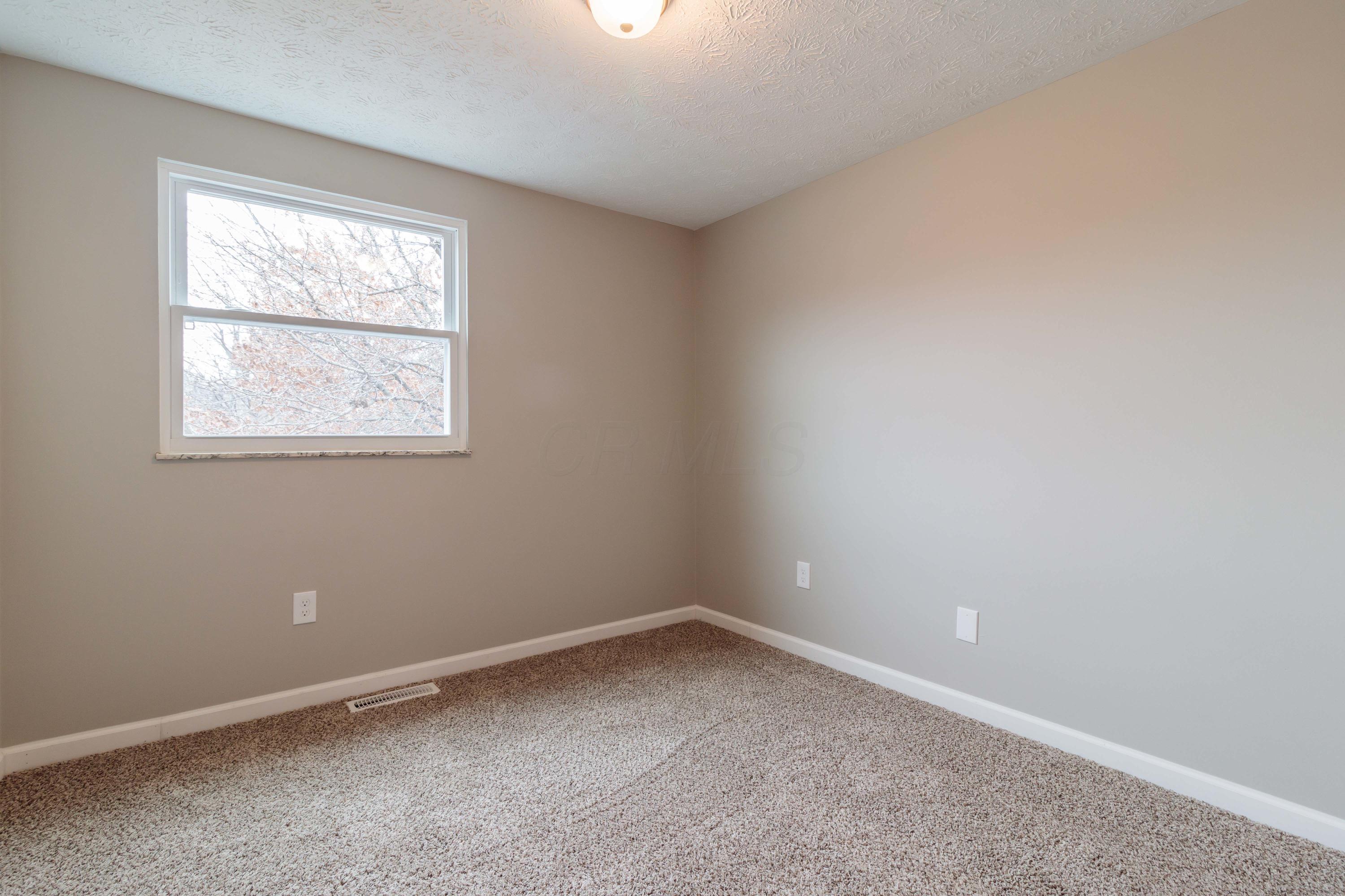 3387 Rudon Lane Columbus, OH 43204 - Photo 19 of 31 Gallery Image 19