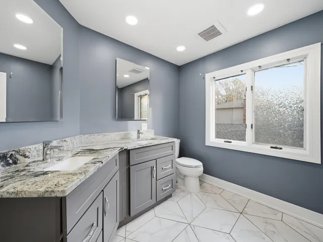 $549,900 | 10618 Mason Avenue, Chicago Ridge, IL 60415