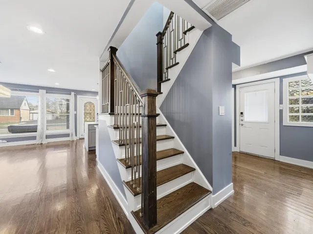 $549,900 | 10618 Mason Avenue, Chicago Ridge, IL 60415