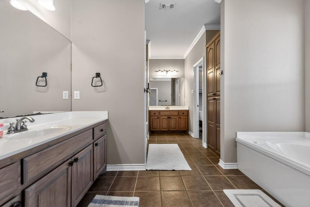 7811 Double Oaks Road Athens, TX 75752 - Photo 13 of 40