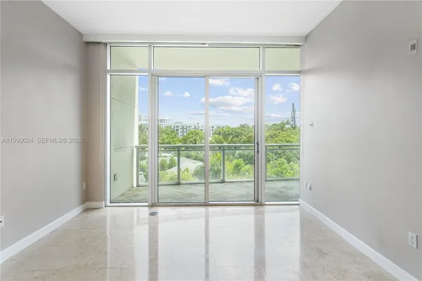 $7,200 | 1090 Northwest N River Drive, Unit 402, Miami, FL 33136