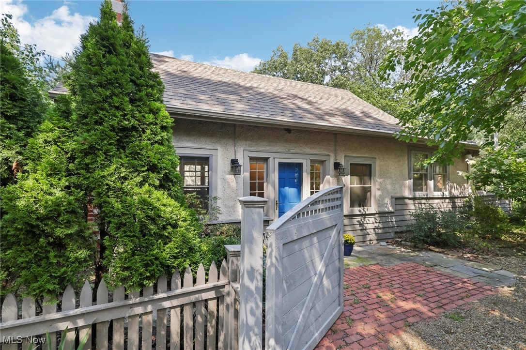 407 Columbia Road Bay Village, OH 44140 - Photo 1 of 33