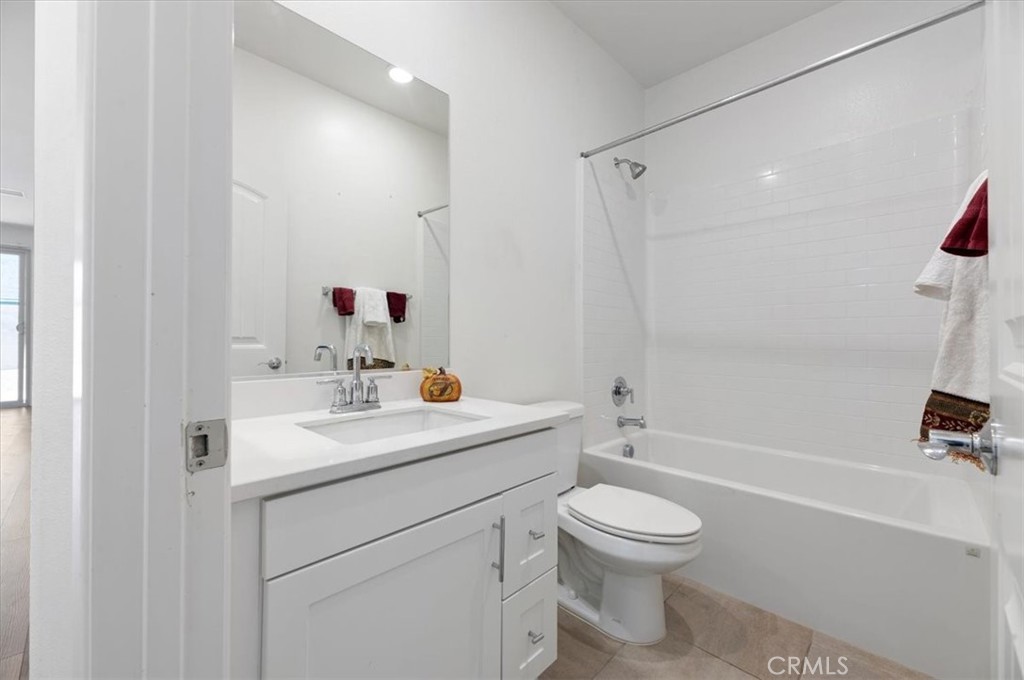 938 West Jasmine Way Rialto, CA 92376 - Photo 15 of 30