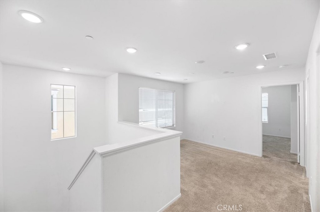 938 West Jasmine Way Rialto, CA 92376 - Photo 17 of 30