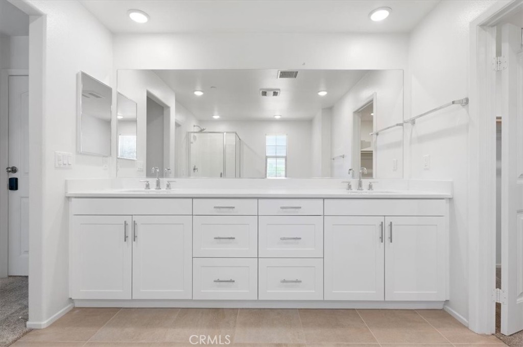 938 West Jasmine Way Rialto, CA 92376 - Photo 20 of 29