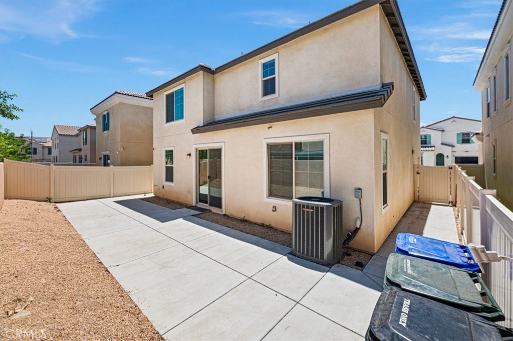 938 West Jasmine Way Rialto, CA 92376 - Photo 29 of 29