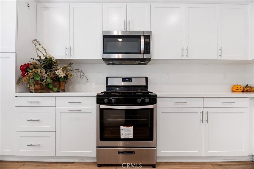 938 West Jasmine Way Rialto, CA 92376 - Photo 10 of 30