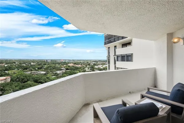 $1,695,000 | 6001 Pelican Bay Boulevard, Unit 1606, Naples, FL 34108