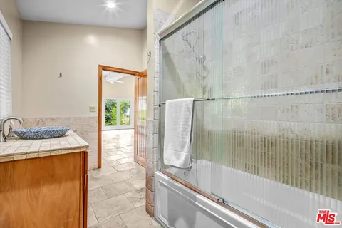 $1,429,000 | 5653 Shirley Avenue, Tarzana, CA 91356
