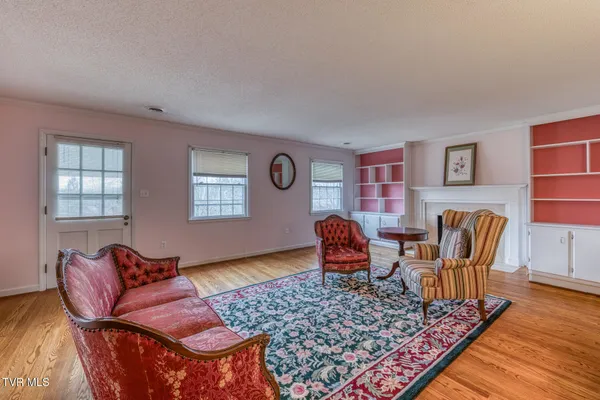 $535,000 | 305 Overbrook Drive, Bristol, TN 37620