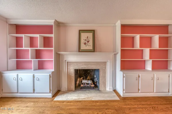 $535,000 | 305 Overbrook Drive, Bristol, TN 37620