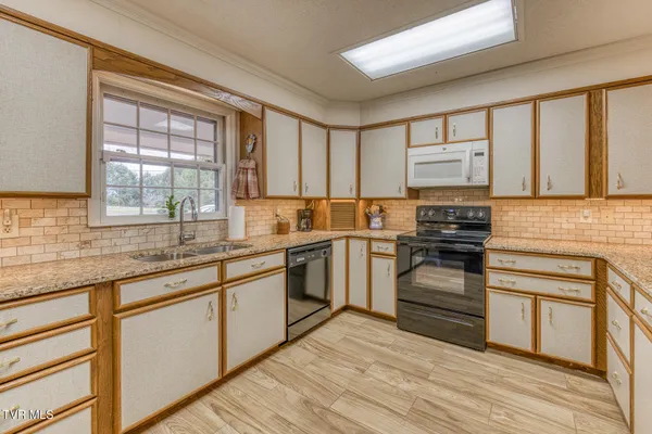 $535,000 | 305 Overbrook Drive, Bristol, TN 37620