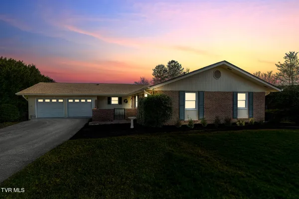 $535,000 | 305 Overbrook Drive, Bristol, TN 37620