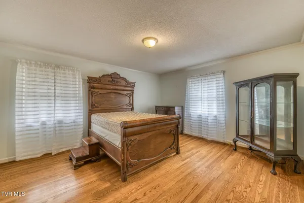 $535,000 | 305 Overbrook Drive, Bristol, TN 37620