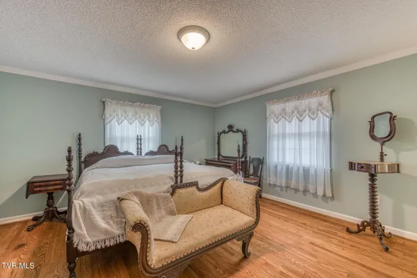 $535,000 | 305 Overbrook Drive, Bristol, TN 37620