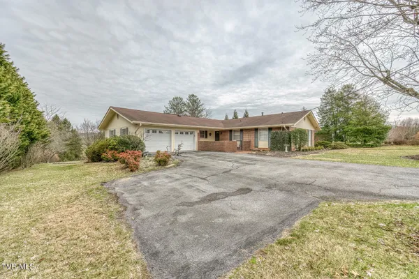 $535,000 | 305 Overbrook Drive, Bristol, TN 37620