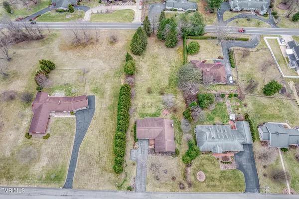 $535,000 | 305 Overbrook Drive, Bristol, TN 37620
