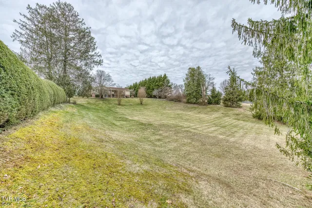 $535,000 | 305 Overbrook Drive, Bristol, TN 37620