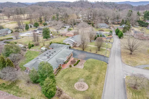 $535,000 | 305 Overbrook Drive, Bristol, TN 37620