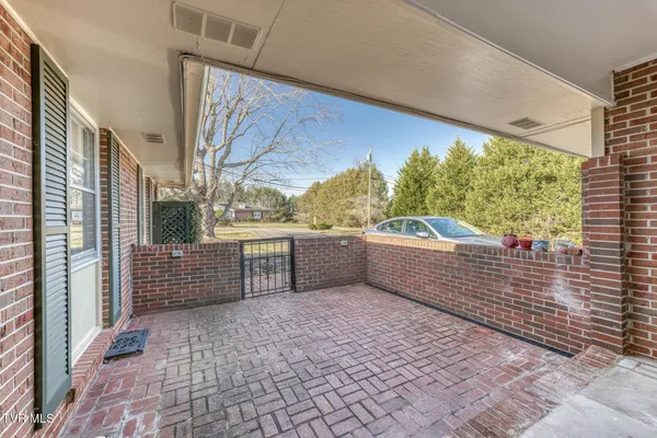 $535,000 | 305 Overbrook Drive, Bristol, TN 37620