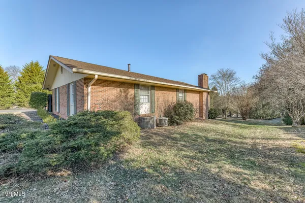 $535,000 | 305 Overbrook Drive, Bristol, TN 37620