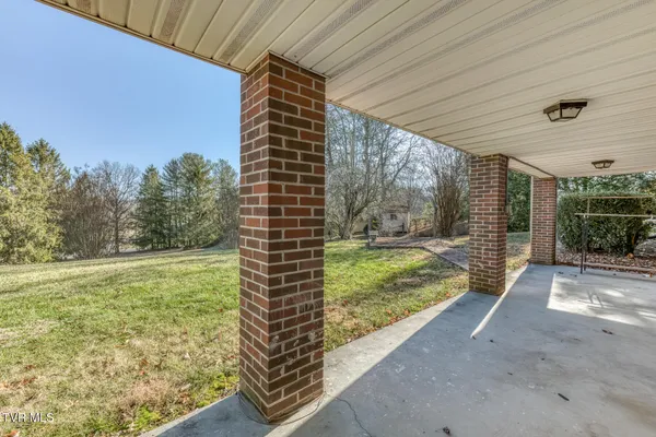 $535,000 | 305 Overbrook Drive, Bristol, TN 37620