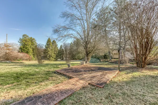 $535,000 | 305 Overbrook Drive, Bristol, TN 37620