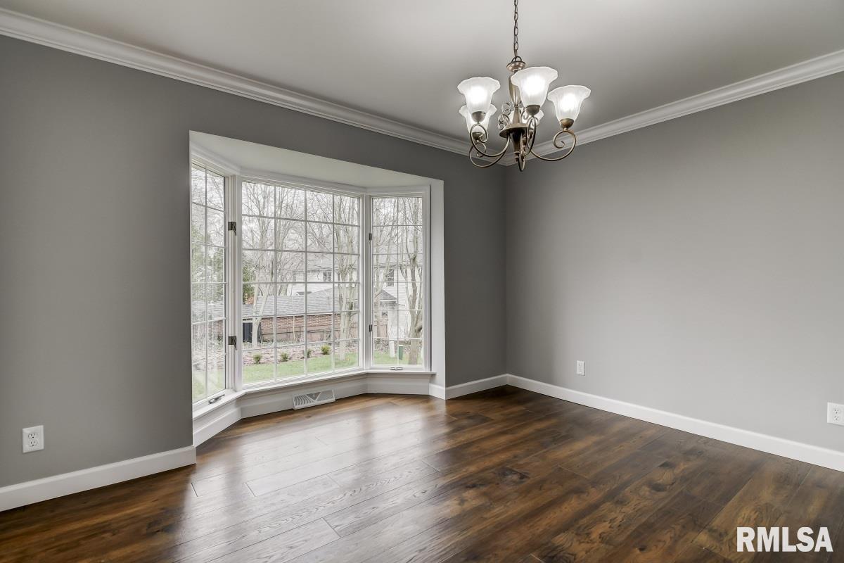 9 Bridge Terrace Springfield, IL 62704 - Photo 15 of 49