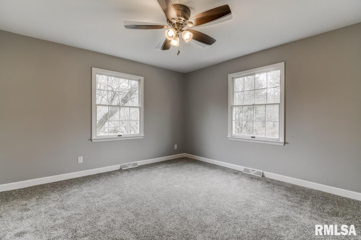 9 Bridge Terrace Springfield, IL 62704 - Photo 8 of 49