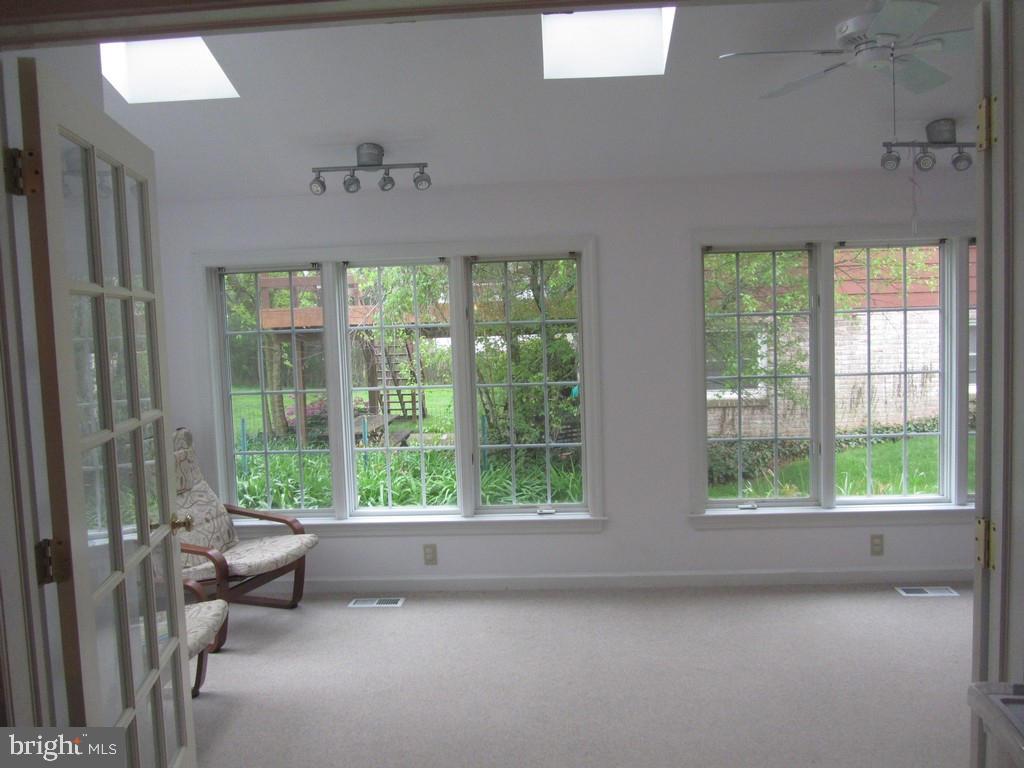 429 Haverhill Road Lancaster, PA 17601 - Photo 8 of 25