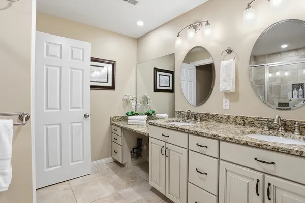 $789,000 | 215 Rangeway Road, Unit 11, Billerica, MA 01862