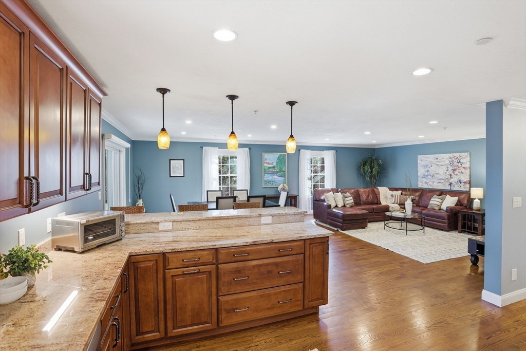 215 Rangeway Road, Unit 11 Billerica, MA 01862 - Photo 3 of 31