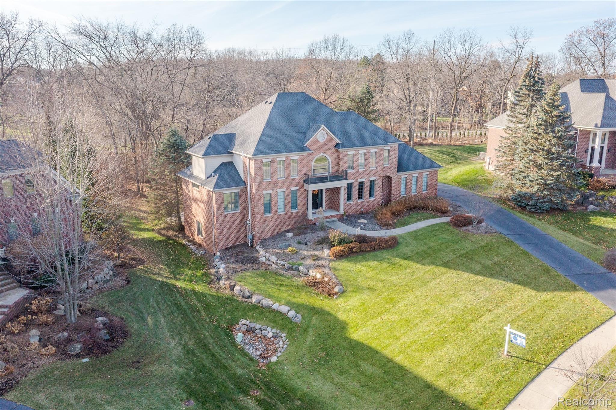 701 Wellington Circle Rochester, MI 48309 - Photo 53 of 54 Aerials-8.jpg