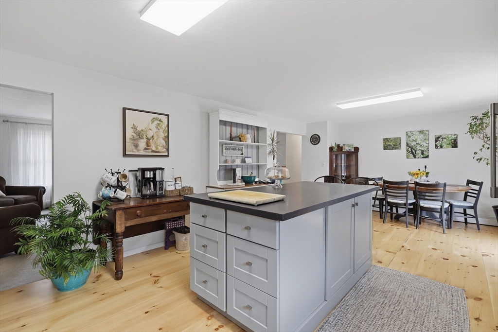 9 Otter River Road Templeton, MA 01468 - Photo 5 of 34