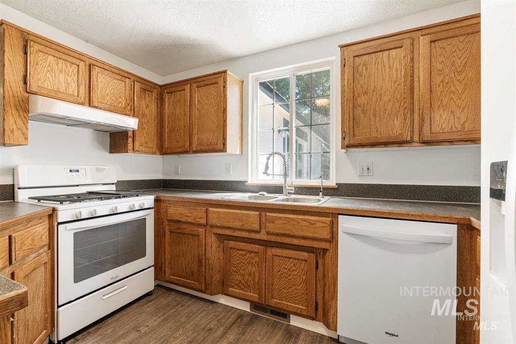 4135 West Cherry Lane Meridian, ID 83642 - Photo 11 of 28