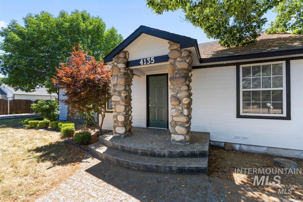 4135 West Cherry Lane Meridian, ID 83642 - Photo 2 of 28