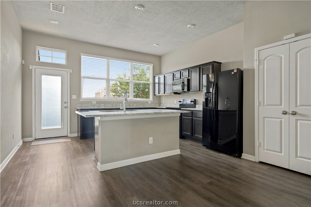 2000 Shimla Drive Bryan, TX 77807 - Photo 8 of 23