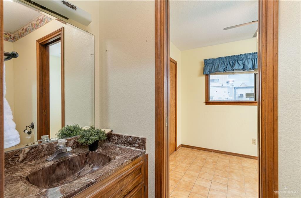 1100 Xanthisma Avenue McAllen, TX 78504 - Photo 9 of 26