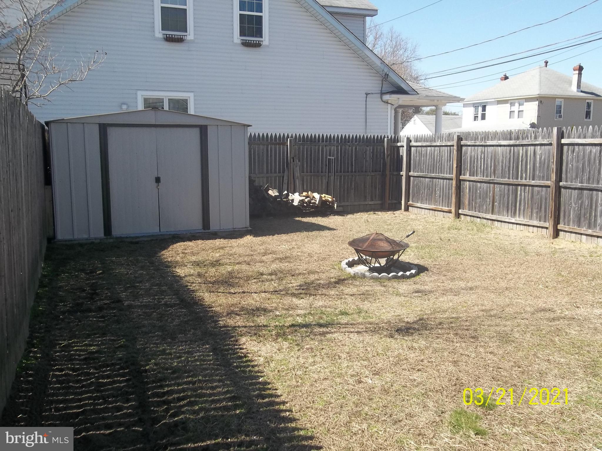 128 Madison Street Riverside, NJ 08075 - Photo 40 of 40 a view of a backyard of a house