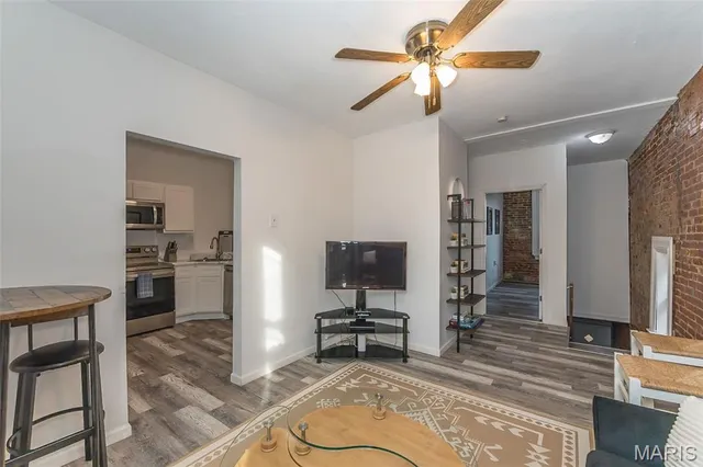 $1,500 | 4992 Botanical Avenue, Unit 2F, St. Louis, MO 63110