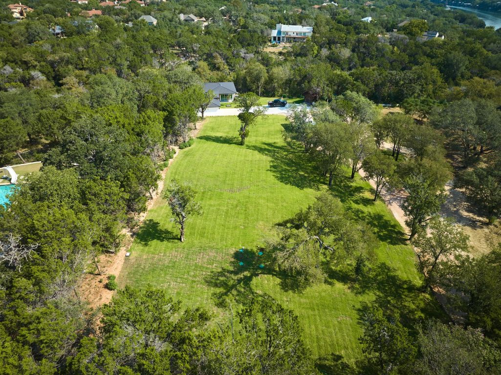 3214 Smoky Ridge Austin, TX 78730 - Photo 32 of 40 a view of a big yard with large trees