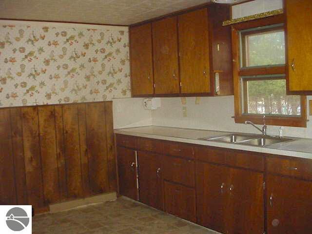 2524 Arenac State Road Standish, MI 48658 - Photo 4 of 9 1751902-3.JPG