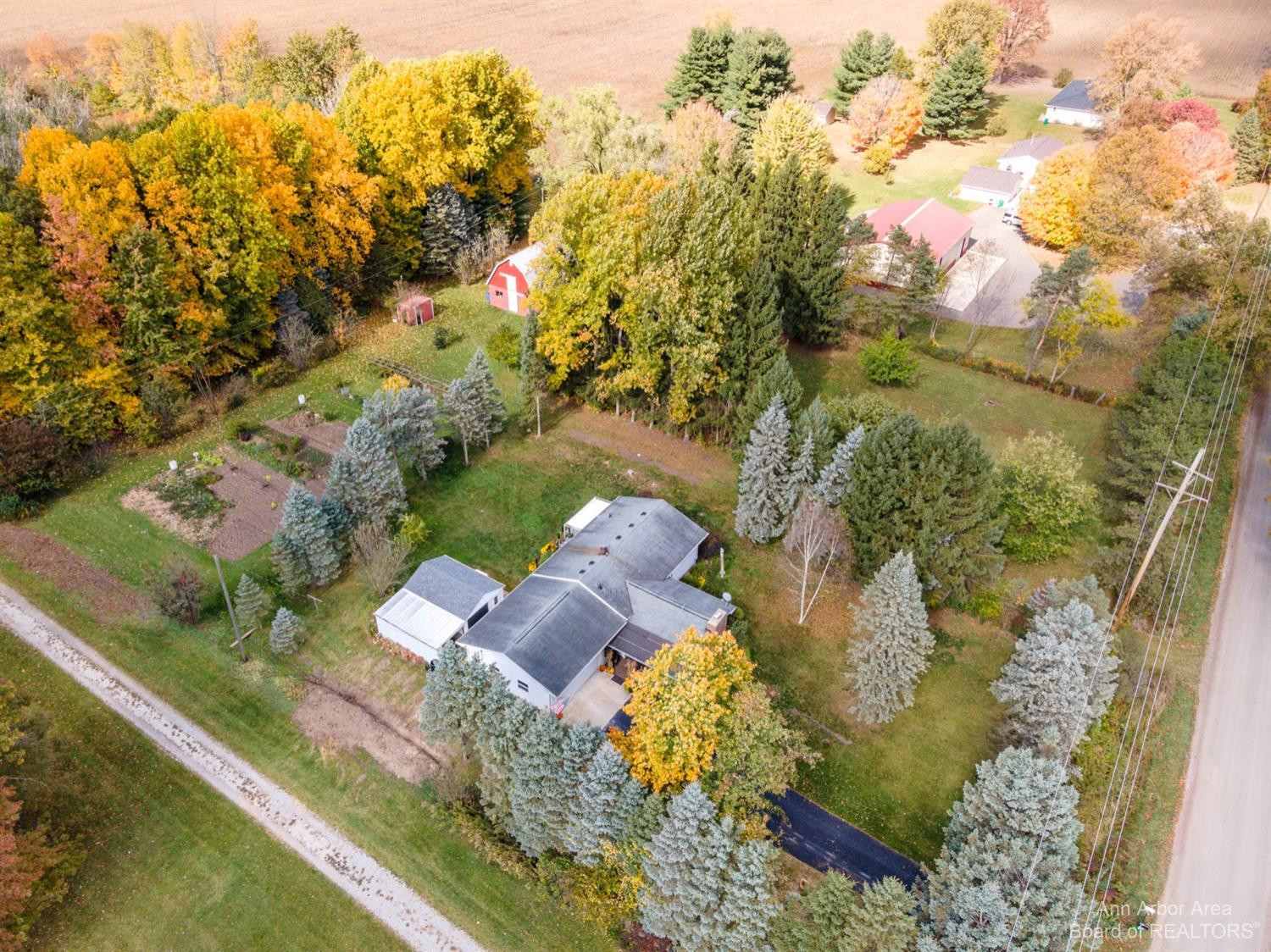 9480 McKean Road Willis, MI 48191 - Photo 4 of 7 Photo 4