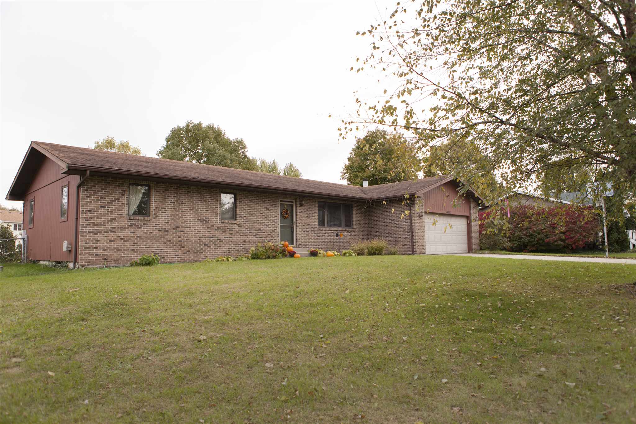 54812 Buckeye Road Mishawaka, IN 46545 - Photo 1 of 35 Gallery Image 1