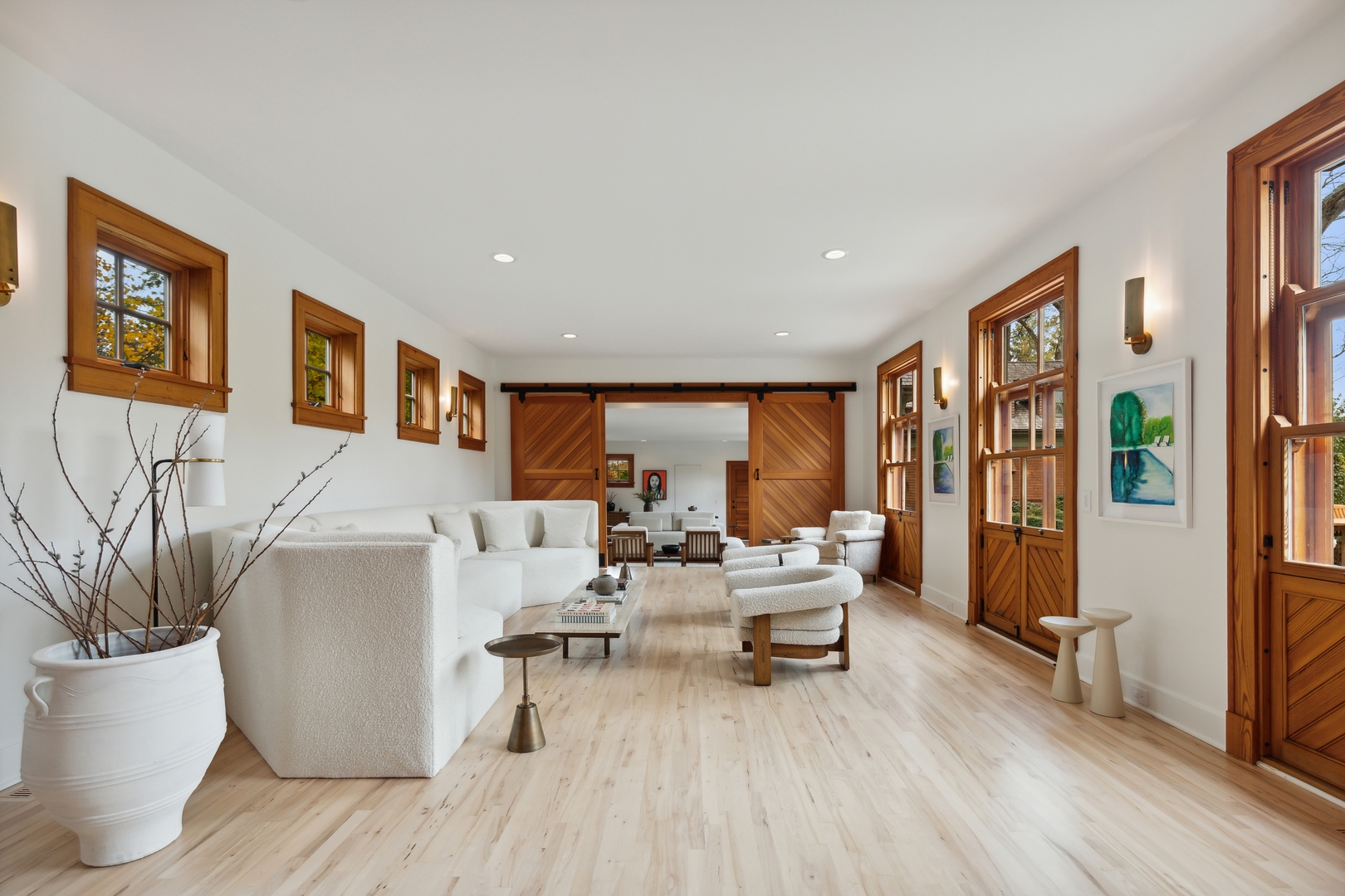 606 Tiverton Road Lake Forest, IL 60045 - Photo 6 of 48 a living room with furniture and wooden floor